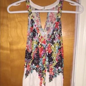 AEO V NEVK TANK WITH FLORALS!